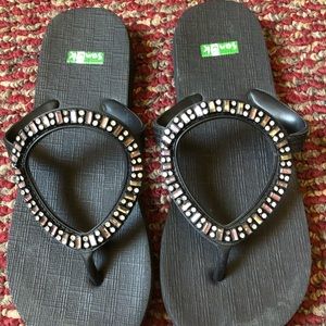 Sanuk  Sandals